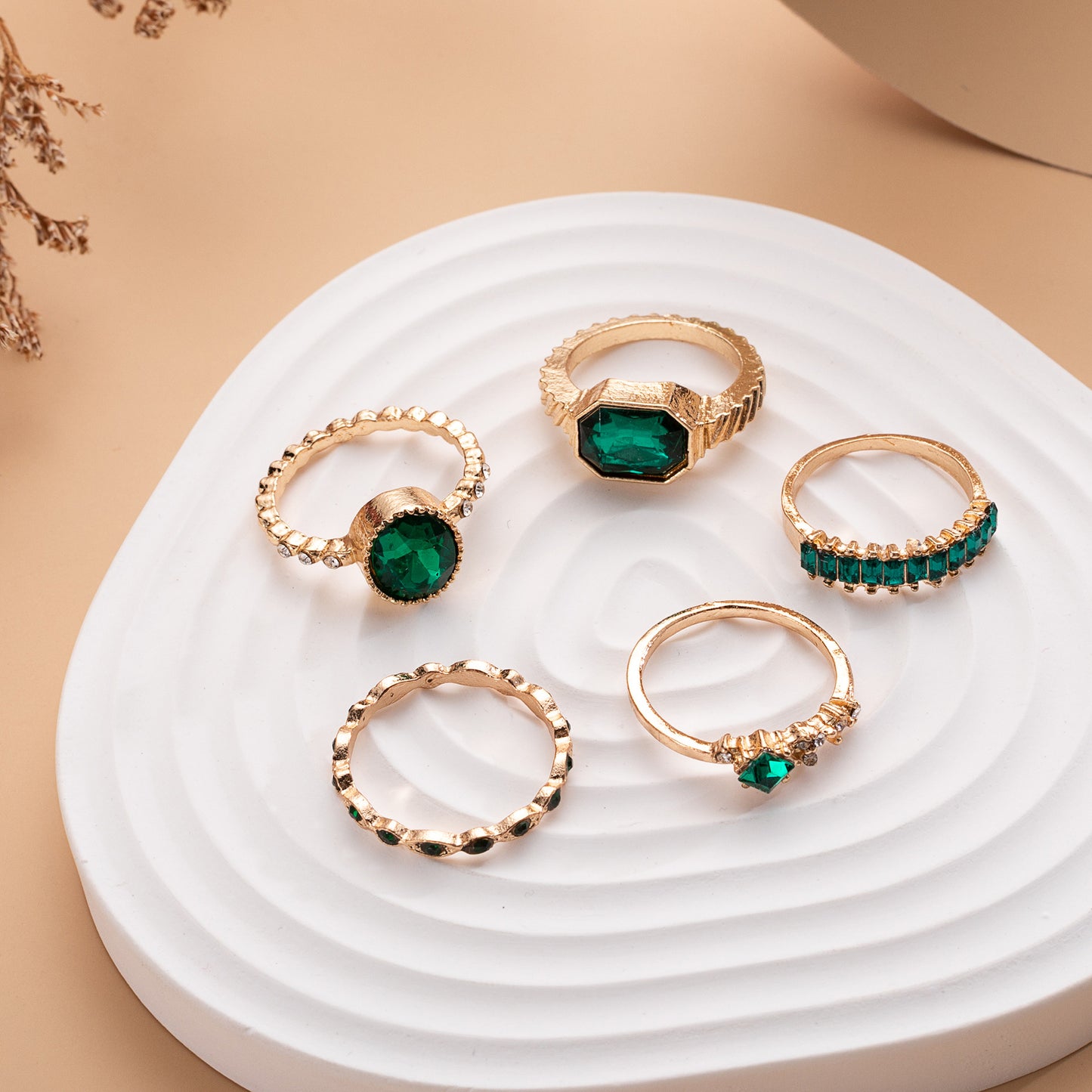 Green Emerald Ring - Geometric Diamond-Studded Statement Ring