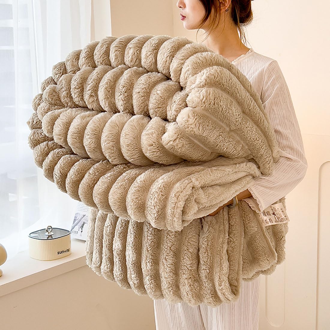Luxurious Faux Rabbit Fur Blanket - Soft, Warm, And Comfortable, Perfect For Sofas, Beds, Offices, And Travel - A Versatile, All-season Gift And A Great Christmas Present